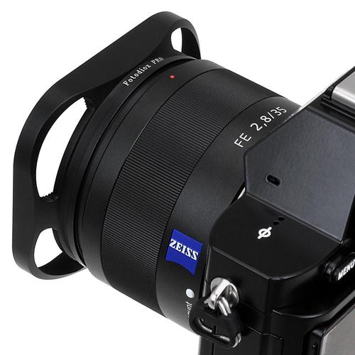 Pro Leica는 소니 Sonnar T * E 용 24mm F1.8 ZA 전자 마운트, Sonnar T * FE 35mm f / 2.8 ZA 렌즈 및 Sonnar T * FE 55mm f / 1.8 ZA 용 디자이너 전용 금속제 베 요넷 렌즈 후드를 영감을 받았습니다. 전문적이고 세련됨